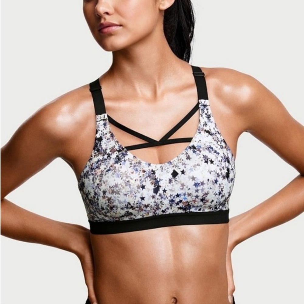 Victoria’s Secret Victoria Sport Star Print Sports Bra